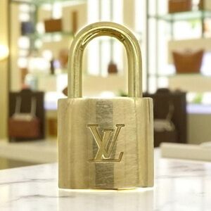 Louis Vuitton Gold padlock with unbranded chain